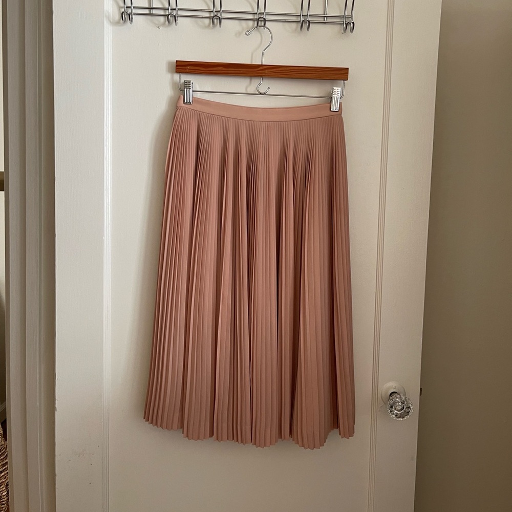 J. CREW MIDI PINK PLEATED SKIRT SIZE 0 - Picture 3 of 3